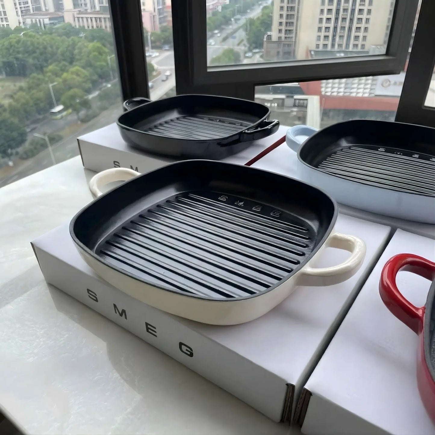 SMEG Sartén grill de hierro fundido